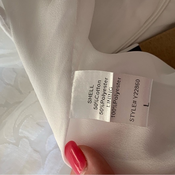 DO+BE White embroidered Shorts large - Picture 4 of 5